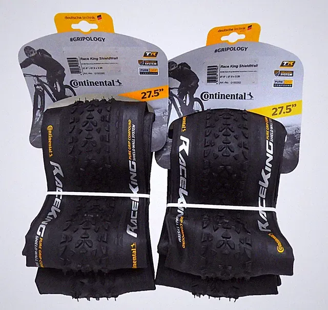 Continental Race King Tire - 27.5 x 2.2, Tubeless, Folding, Black, 330tpi, PAIR