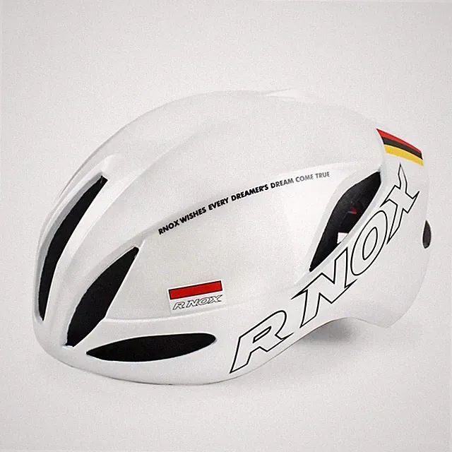 Racing Triathlon