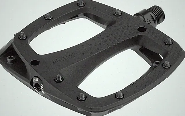 MSW Thump Pedals with Replaceable Pins - Platform, Composite, 9/16", Black