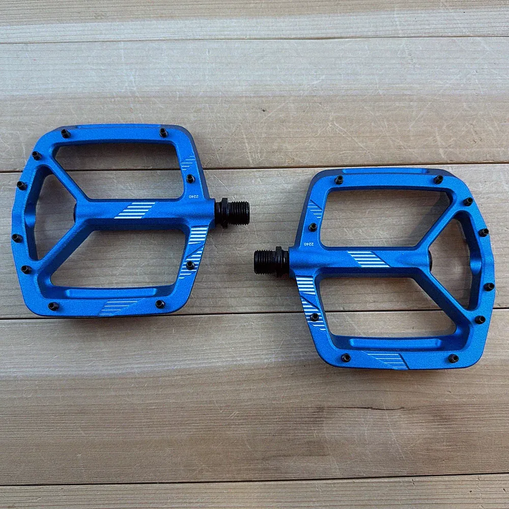 Race Face AEFFECT-R Alloy Platform BIke Pedals Mountain NEW RaceFace #5844